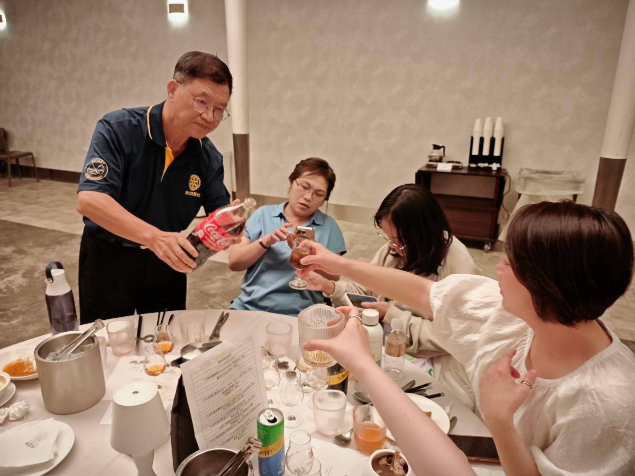 第一季【夏】夏季居家簡易威士忌調酒及食物搭配－LINE_ALBUM_20260812第1281次例會-第一季 夏夏季居家簡易威士忌調酒及食物搭配_260812_22.jpg